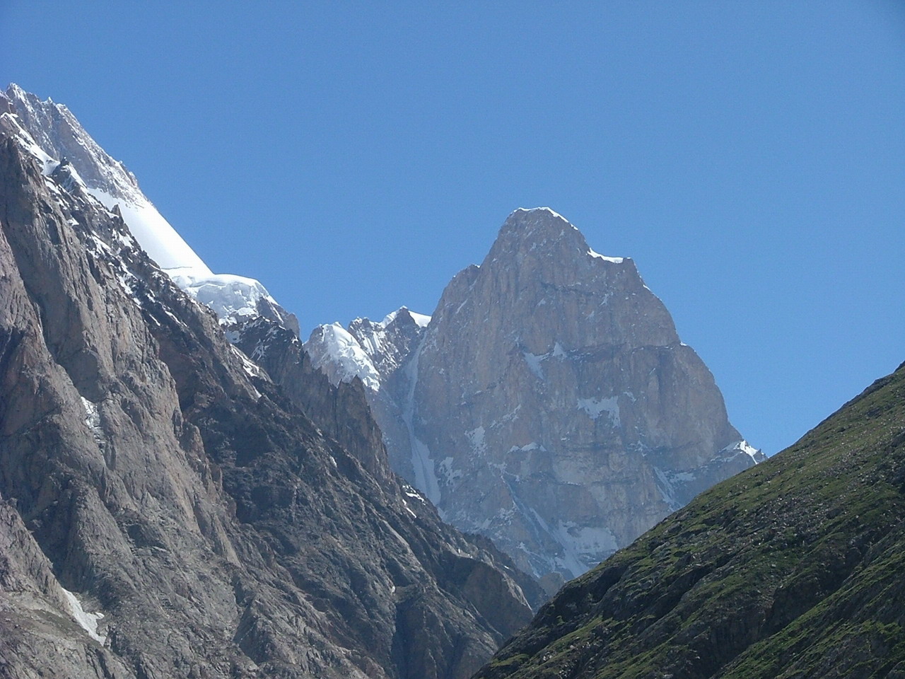 K6 or Baltistan Peak, 7,282 m (23,888 ft)